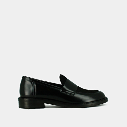 Mocassins college &agrave; bouts ronds - Jonak in black glazed leather | DISTRICT