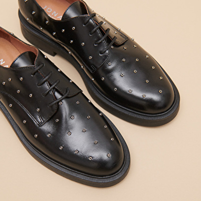Derbies with silver details in black leather | abeille