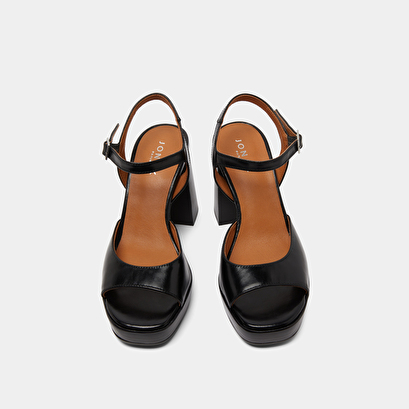 High-heeled sandals and platforms in black leather | bamba