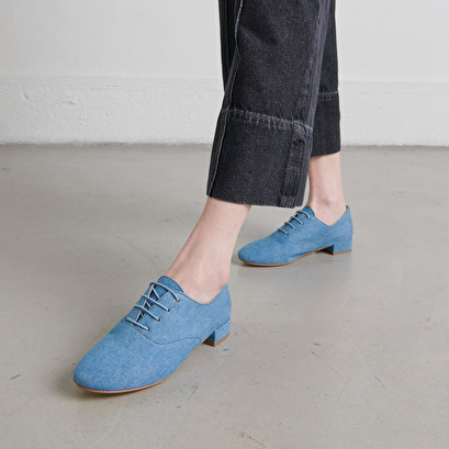 Flat-heeled richelieus in blue denim | adenise