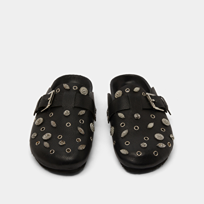 Mules with silver details in black grained leather | wasila