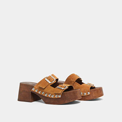 Platform mules with open toes en croute cognac | ELLA