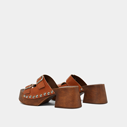 Platform mules with open toes in cognac leather | ELLA