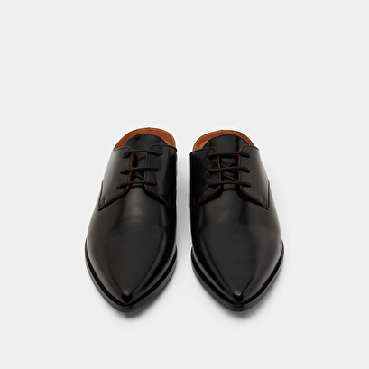 Mules with laces in black glazed leather | AGDAL