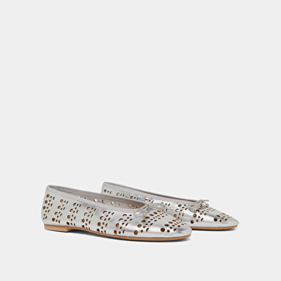 Cut-out ballet flats in silver metallic leather | DILANA