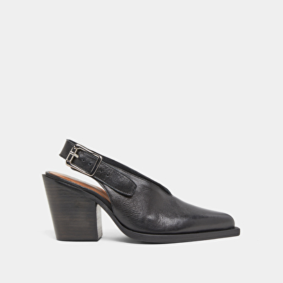 Pumps with beveled heels in black leather | DORY