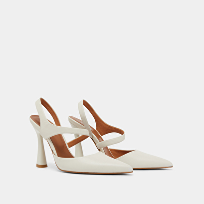 Pointed-toe pumps in ecru leather | DOROTHE