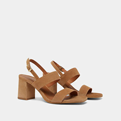 Heeled sandals in camel velvet | vico