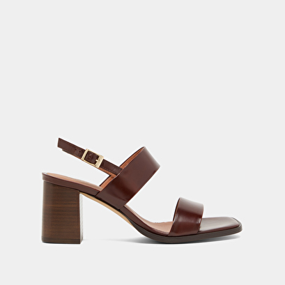 Heeled sandals in cognac glazed leather | valmont