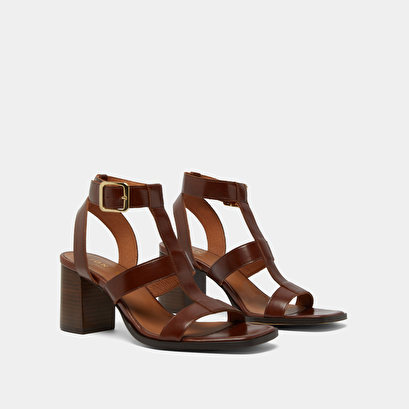 Heeled sandals in brown leather | vilma