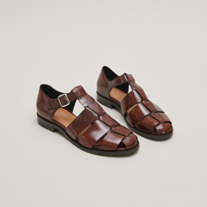 Sandals in brown glazed leather | agosta