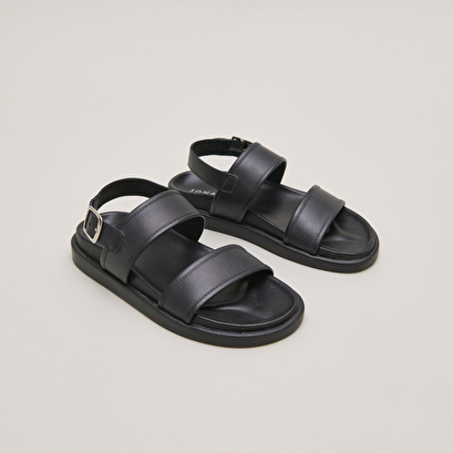 Sandals with double straps in black leather | wichita