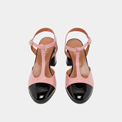 Heeled t-bar in pink pleated patent and black patent | DHAPS