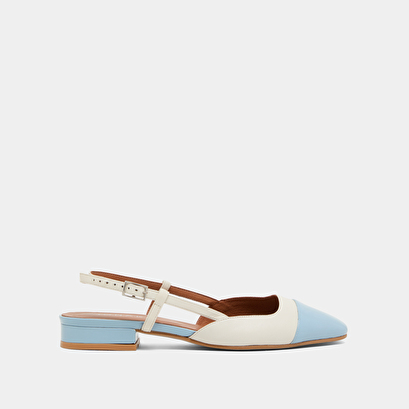 Open back ballet flats in ecru leather and sky blue patent | DHAPOU