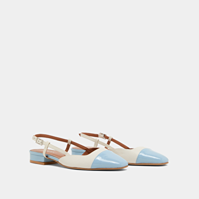 Open back ballet flats in ecru leather and sky blue patent | DHAPOU