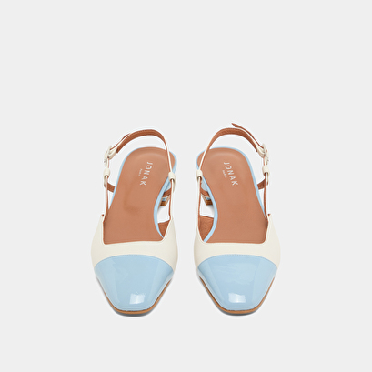 Open back ballet flats in ecru leather and sky blue patent | DHAPOU
