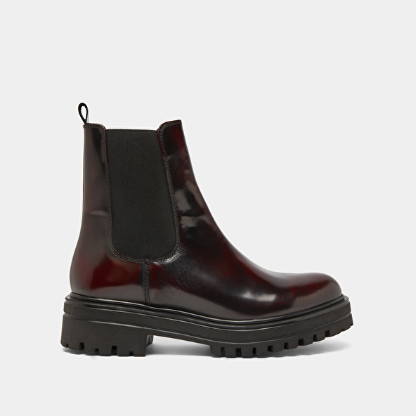 Boots à semelles crantées et élastiques in burgundy patinated leather | AMANDINE