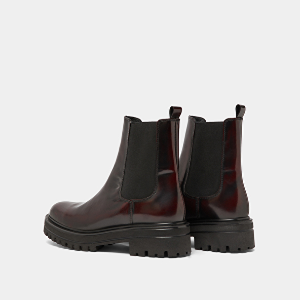 Boots à semelles crantées et élastiques in burgundy patinated leather | AMANDINE