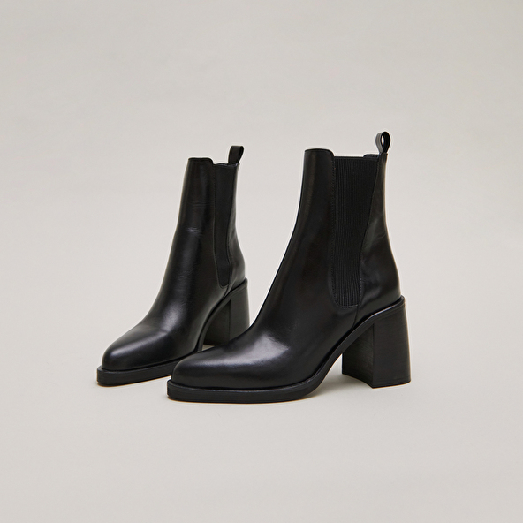 Boots &agrave; talons hauts et &eacute;lastiques in black leather | DISCO