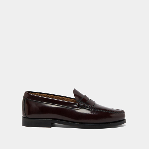 Round-toed loafers in burgundy glazed leather | ODELYA