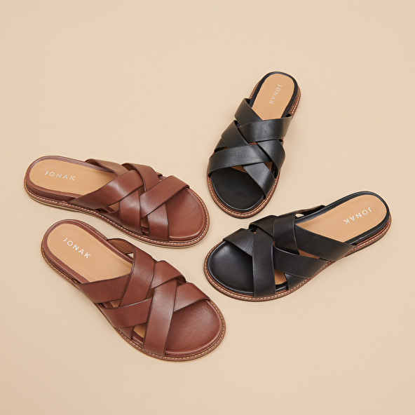Mules with wide straps in black leather | ALEXANDRE