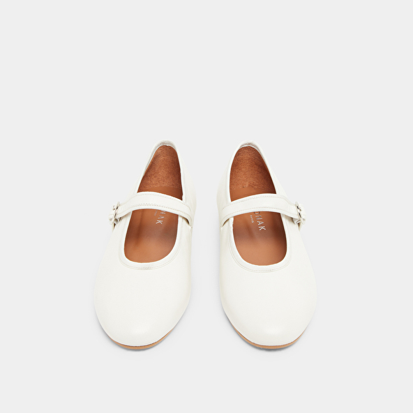 Ballet flats with straps and adjustable buckles in ecru leather | DEESSE