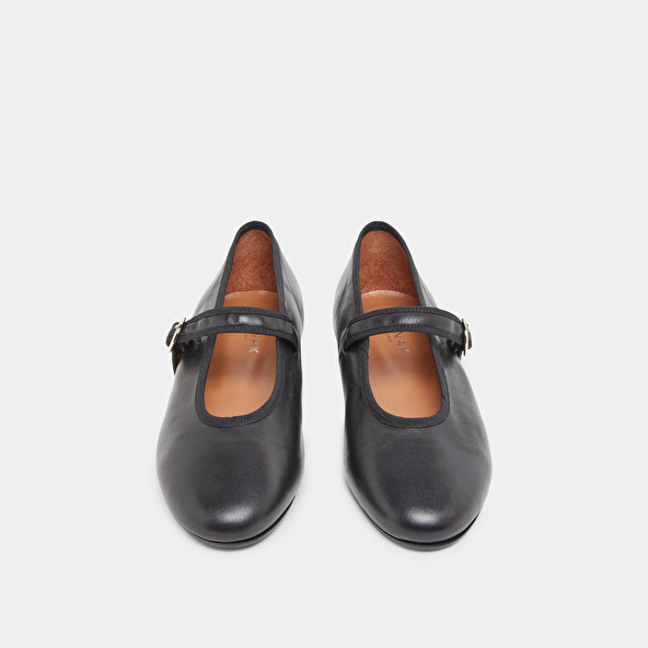 Ballet flats with straps and adjustable buckles in black leather | DEESSE