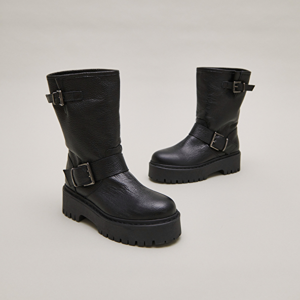 Bottes avec boucles in black grained leather | RICCARDO