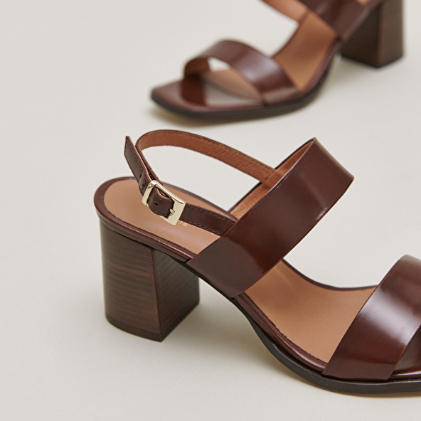 Heeled sandals in cognac glazed leather | VALMONT