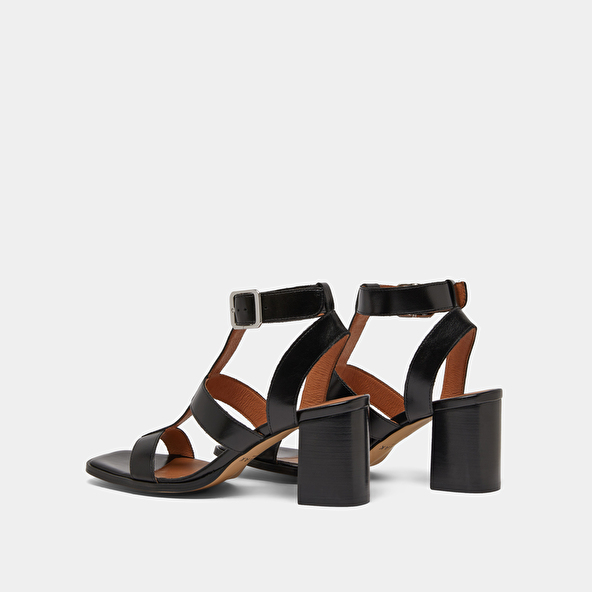 Heeled sandals in black leather | VILMA