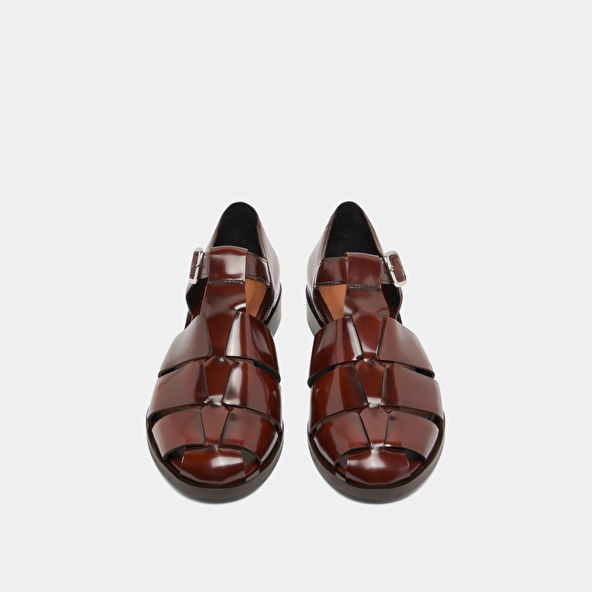 Sandals in brown glazed leather | AGOSTA