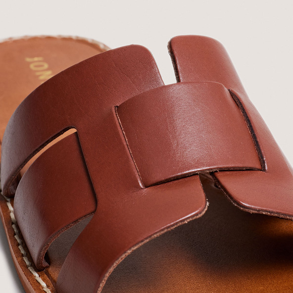 Flat sandals with wide straps in cognac leather | WILOU