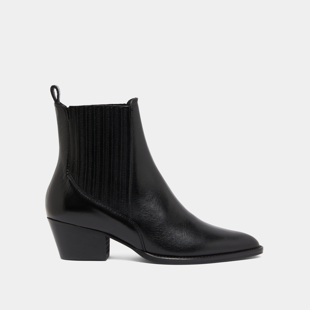 Lowboots with small beveled heels and elastics in black leather | BAILEY