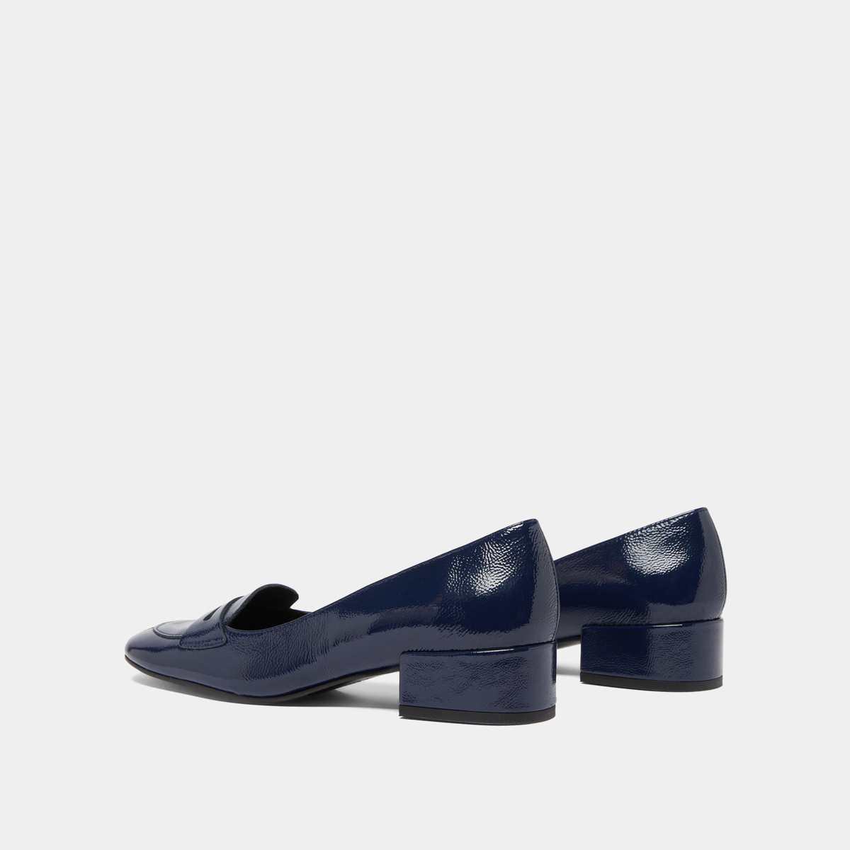 Mocassins à petits talons in blue pleated patent | BERNIE