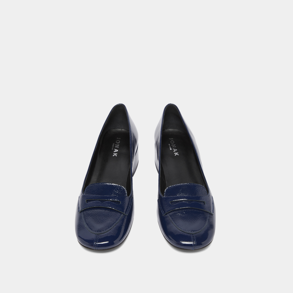 Mocassins à petits talons in blue pleated patent | BERNIE