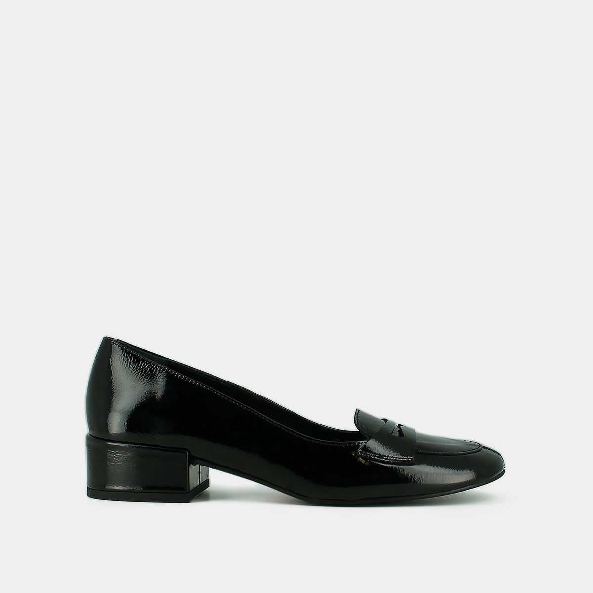 Mocassins à petits talons in black pleated patent | BERNIE