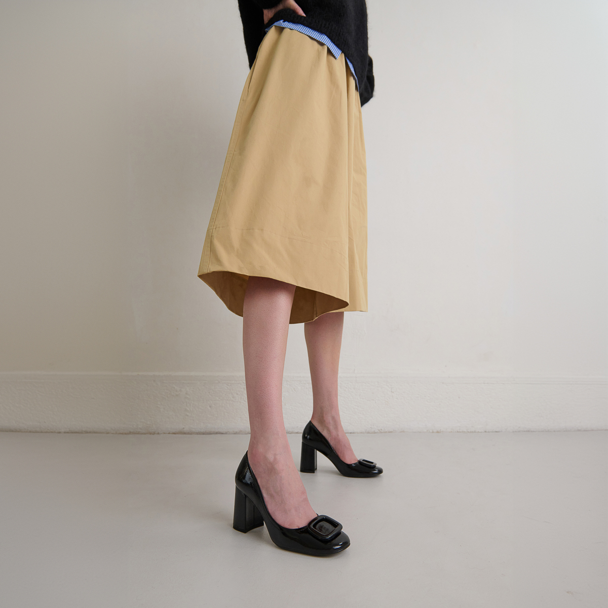 Escarpins avec boucles in black pleated patent | BISOU