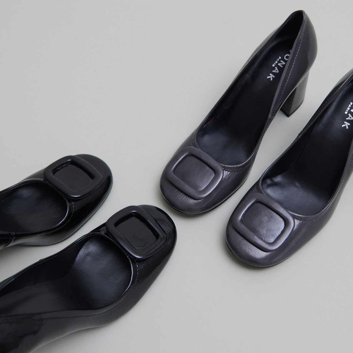 Escarpins avec boucles in black pleated patent | BISOU