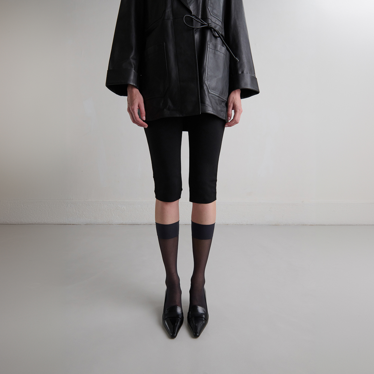 Escarpins à pattes in black leather | BLONDIE