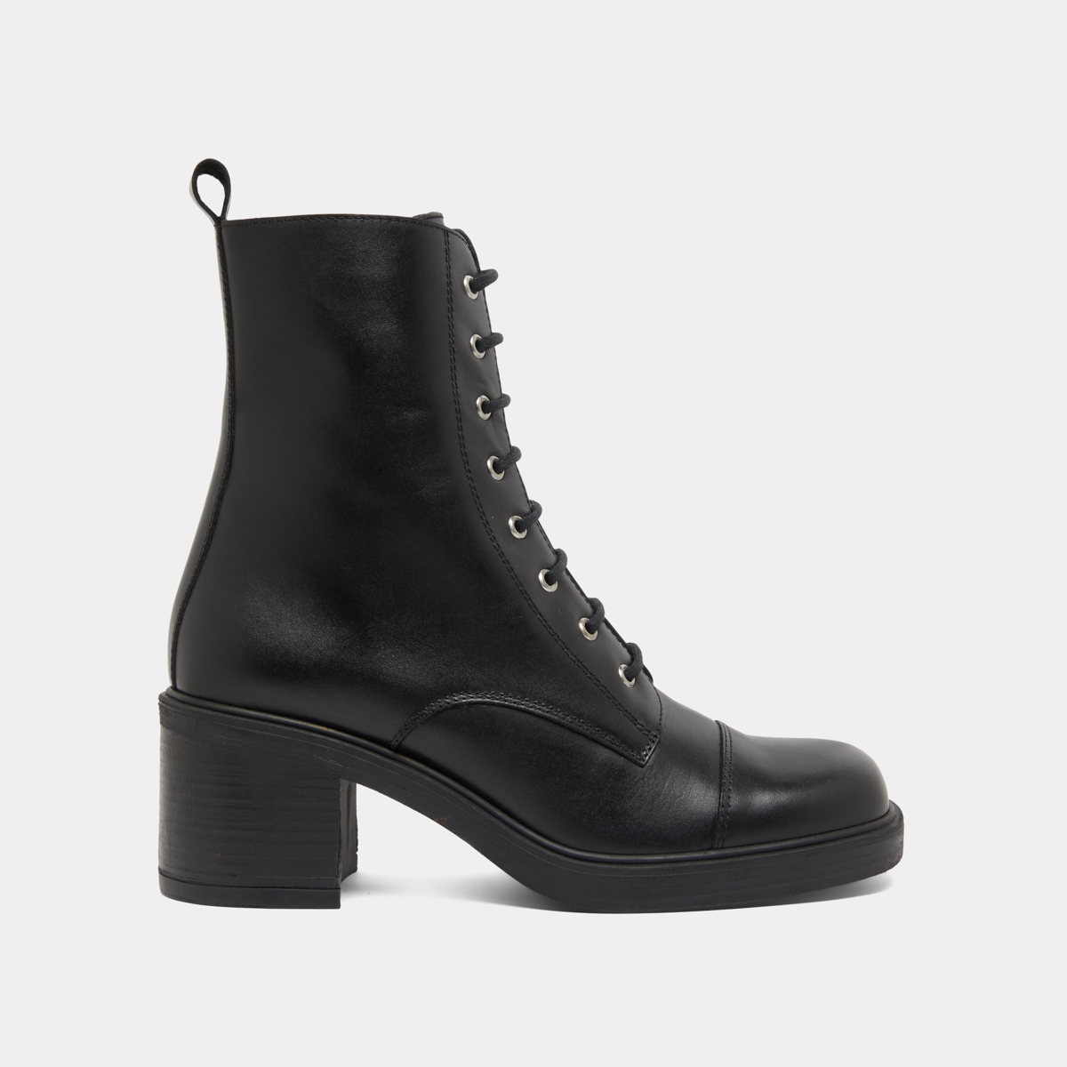 Bottines à lacets et élastiques arrières... in black leather | PANAME