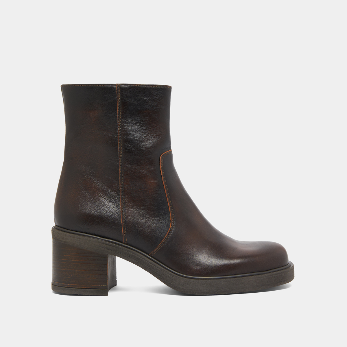Boots à talons in brown patinated leather | PANDA
