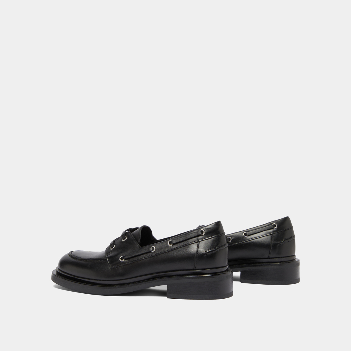 Derbies &agrave; lacets &eacute;pais in black leather | PAOLO