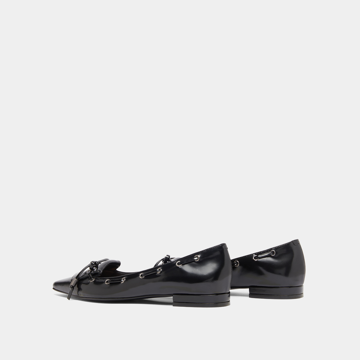 Ballerines à lacets in black glazed leather | DYNAMO