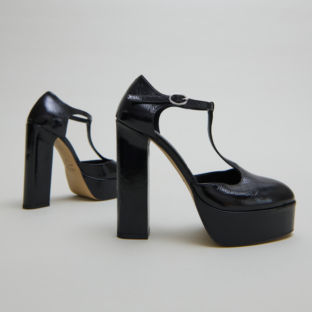 Salomés à talons hauts in black shiny leather | VANCO