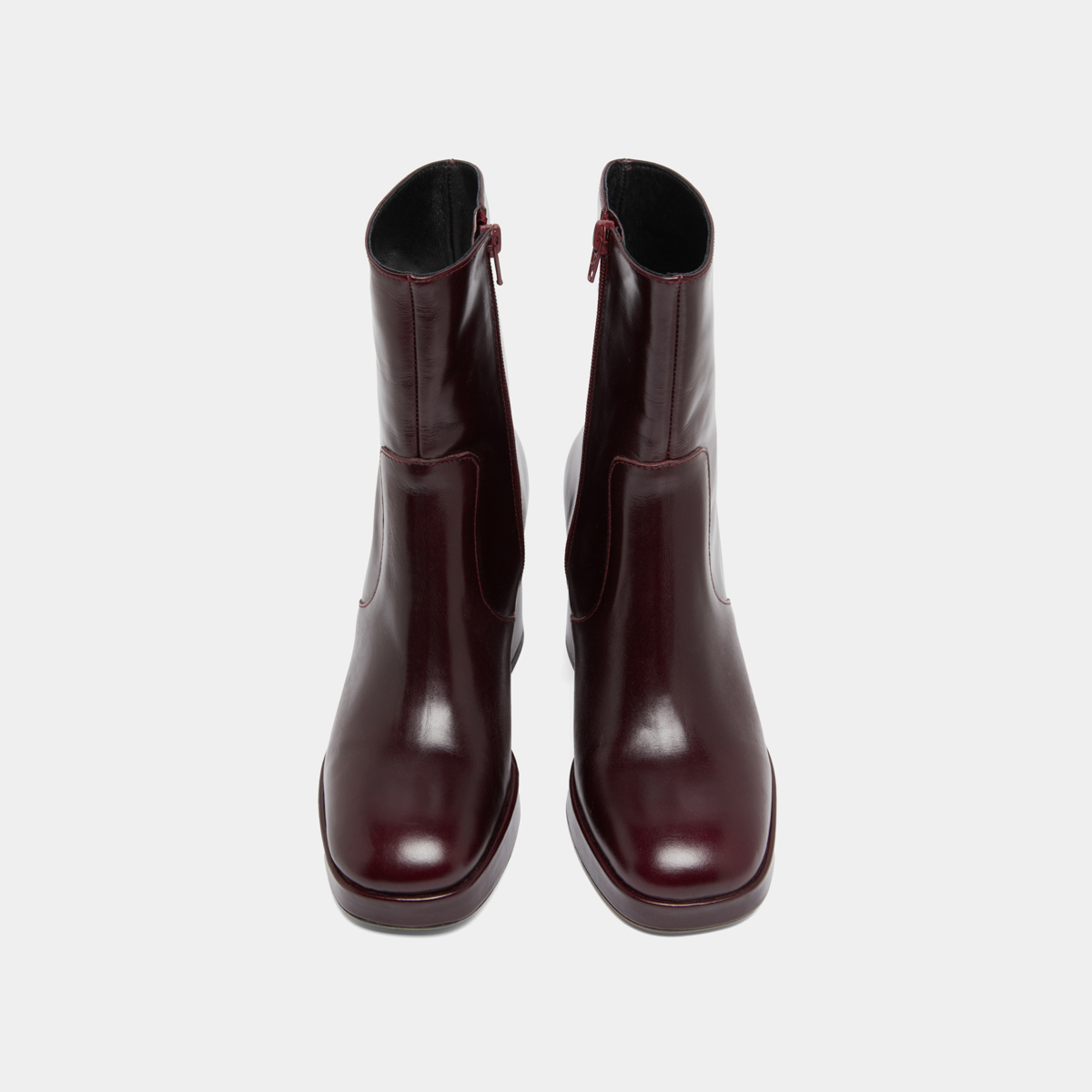 Heeled ankle boots with square toes in burgundy leather | VESNA