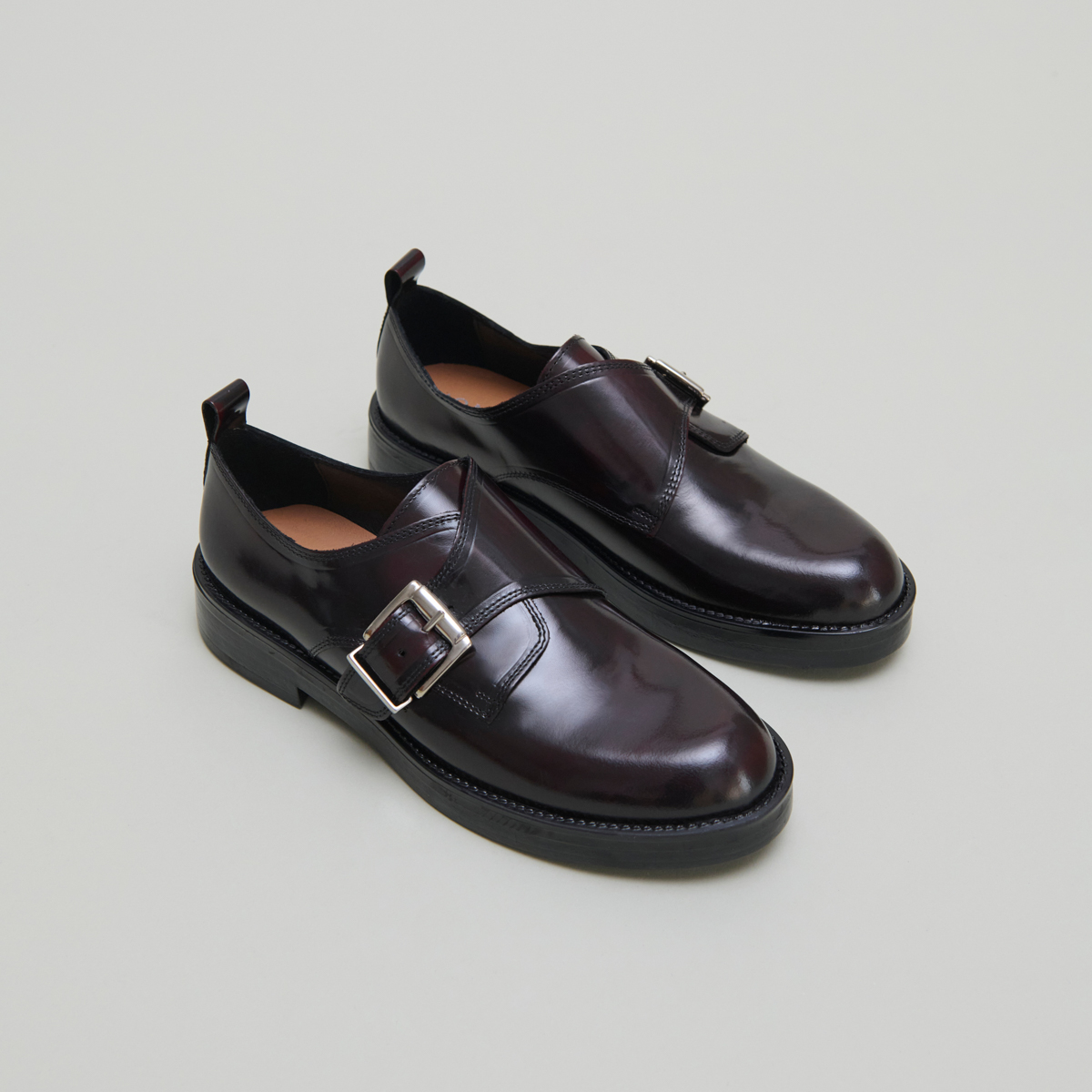 Derbies à boucles ajustables in burgundy patinated leather | ARCHIBALD