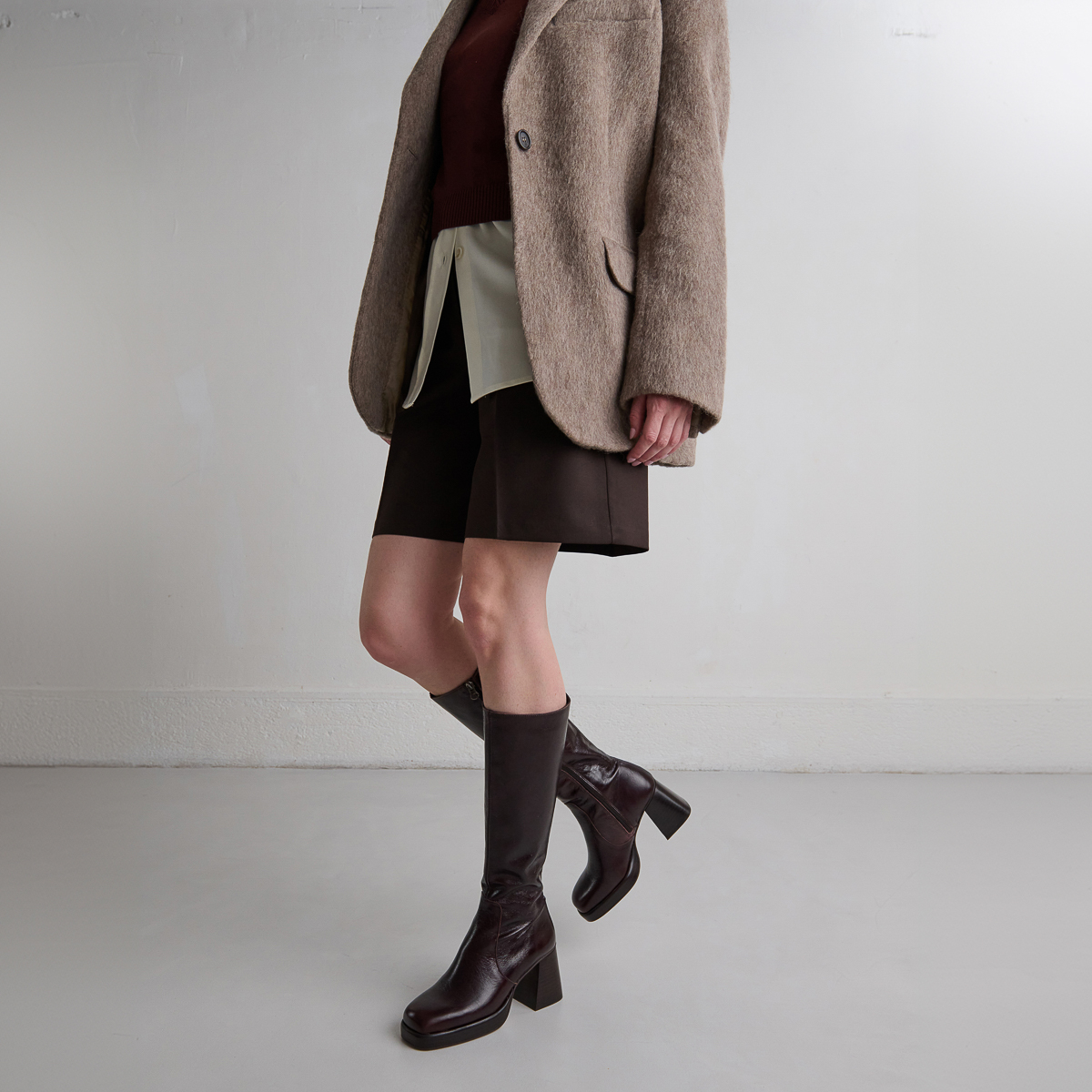 Platform boots in chocolate distressed leather | BETINA