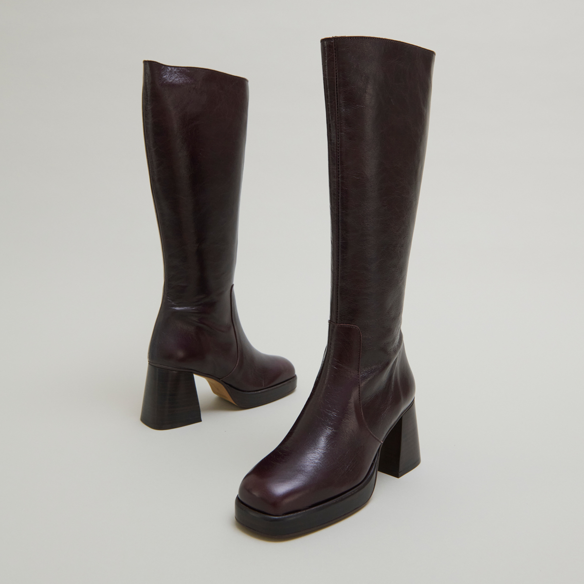 Platform boots in chocolate distressed leather | BETINA