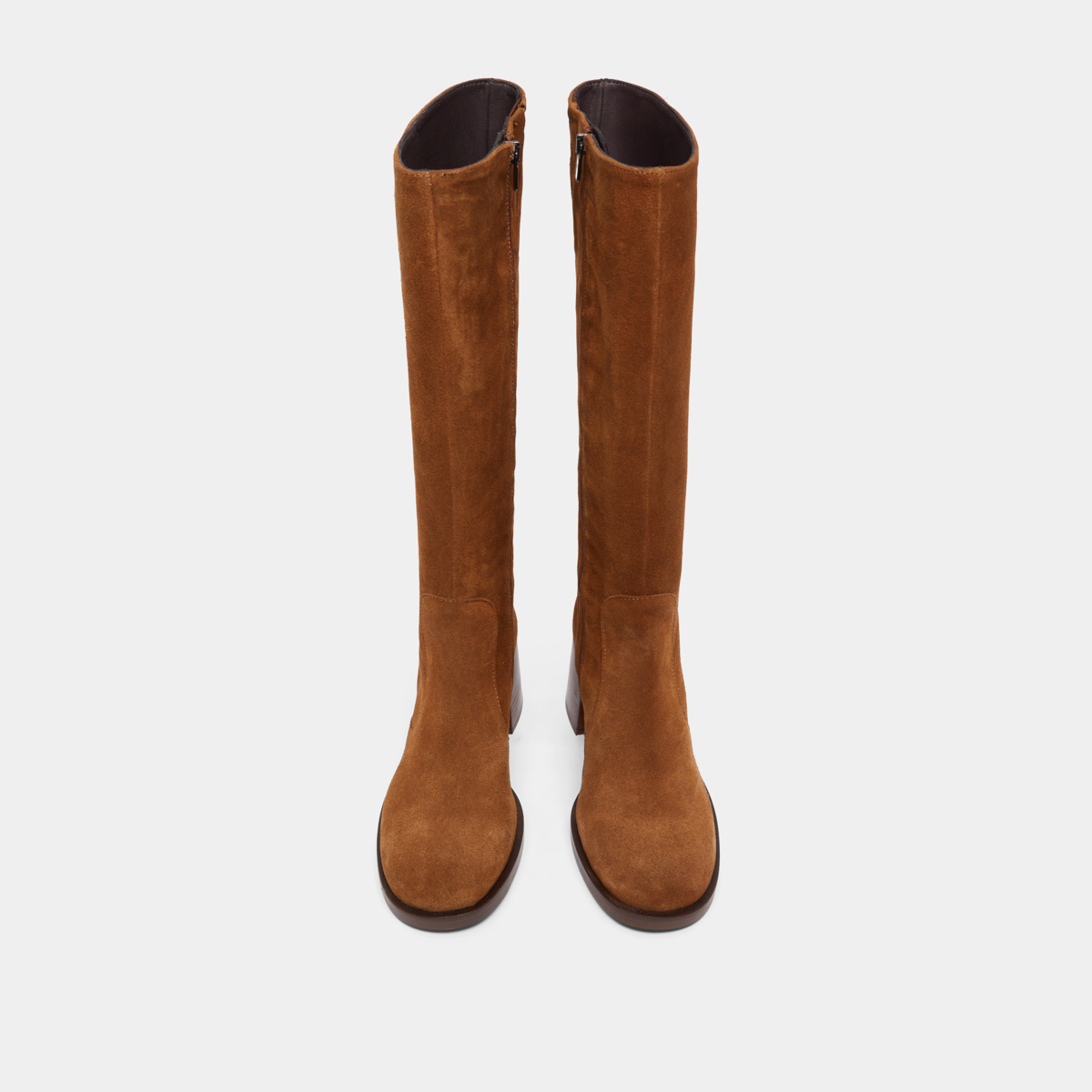 Bottes à talons et bouts arrondis in cognac suede | BIENVENUE