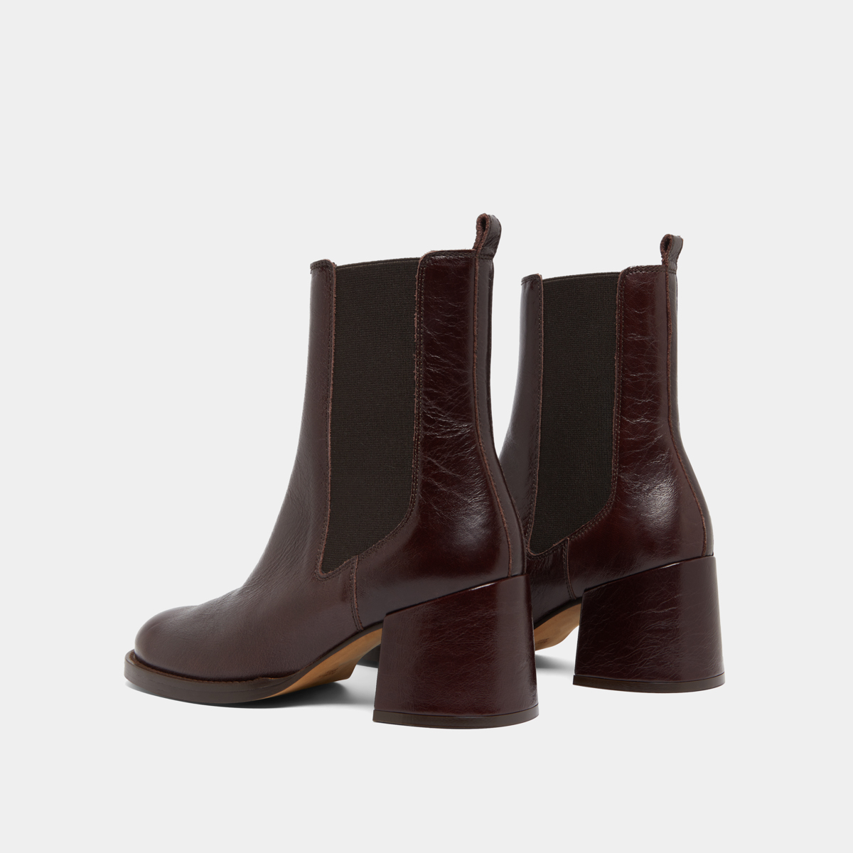 Heeled ankle boots with elastics in chocolate distressed leather | BIENVUE